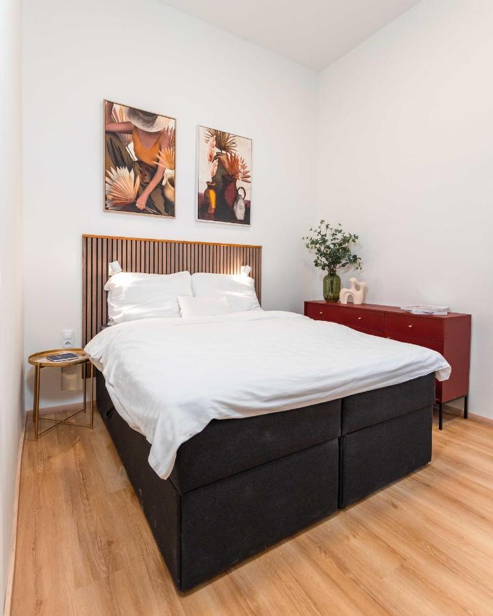 בודפשט Modern Apartment French Balkony מראה חיצוני תמונה