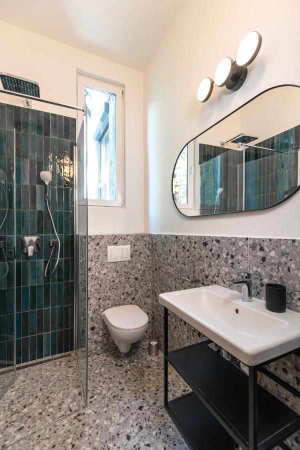 בודפשט Modern Apartment French Balkony מראה חיצוני תמונה